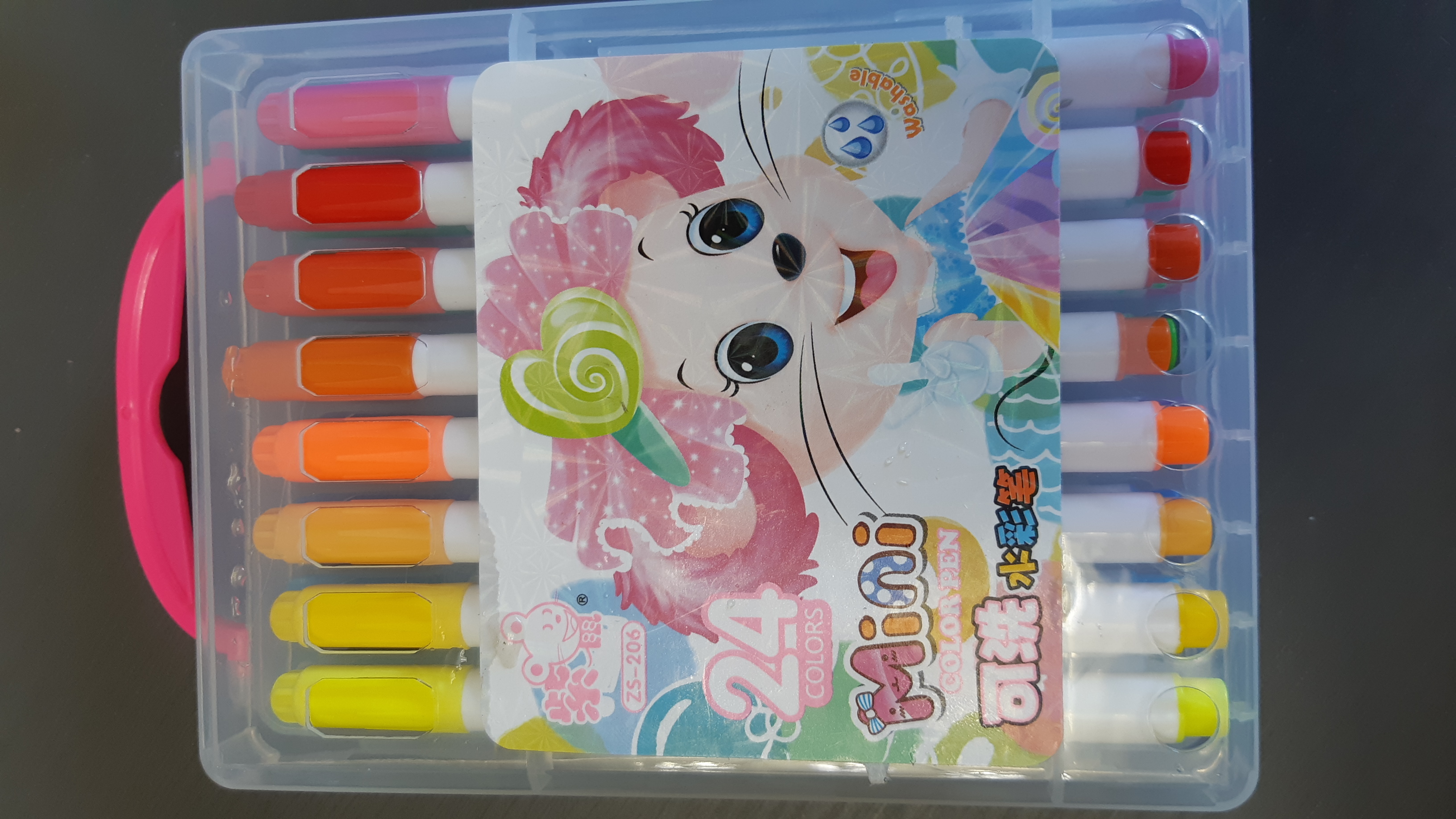 Фотография покупателя товара Фломастеры 24 цвета "Мышка", в пластиковом пенале с ручкой, вентилируемый колпачок - Фото 2
