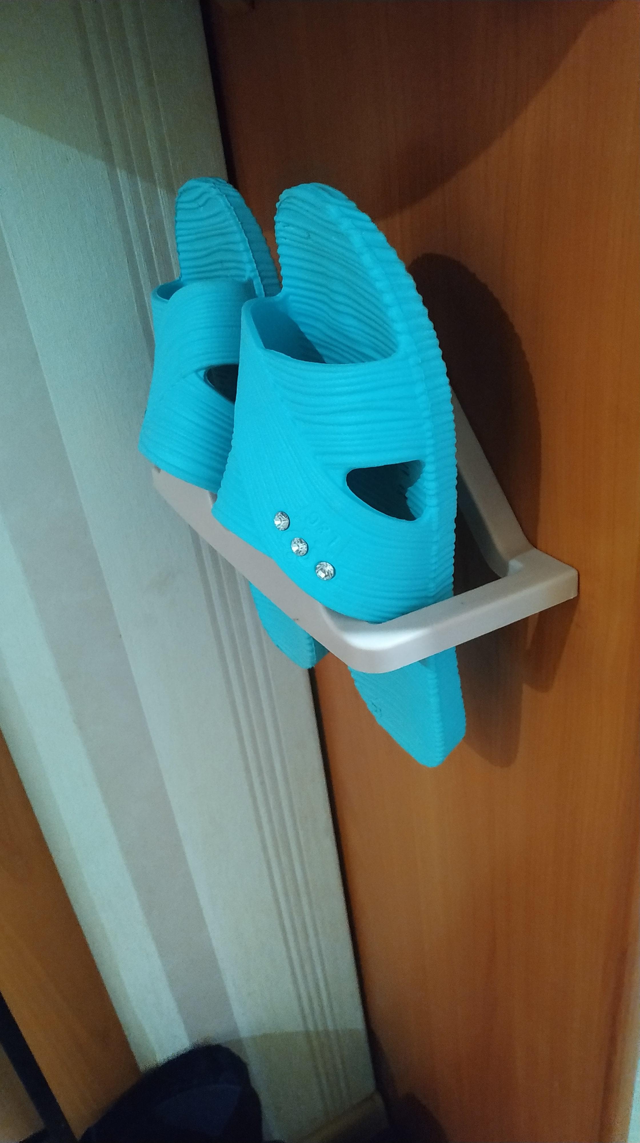 Фотография покупателя товара Подставка для хранения обуви настенная, 24×11,5×10 см цвет голубой - Фото 2