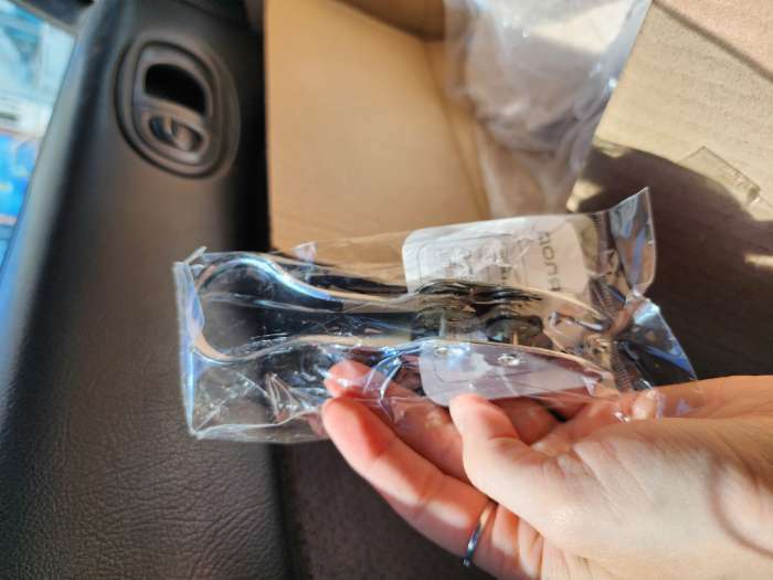 Фотография покупателя товара Открывашка с ножеточкой Доляна, 14 см, хромированная - Фото 2