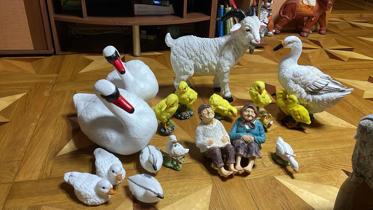 Фотография покупателя товара Садовая фигура из полистоуна «Цыплята», 9×9×14.5 см, набор 4 шт. - Фото 3