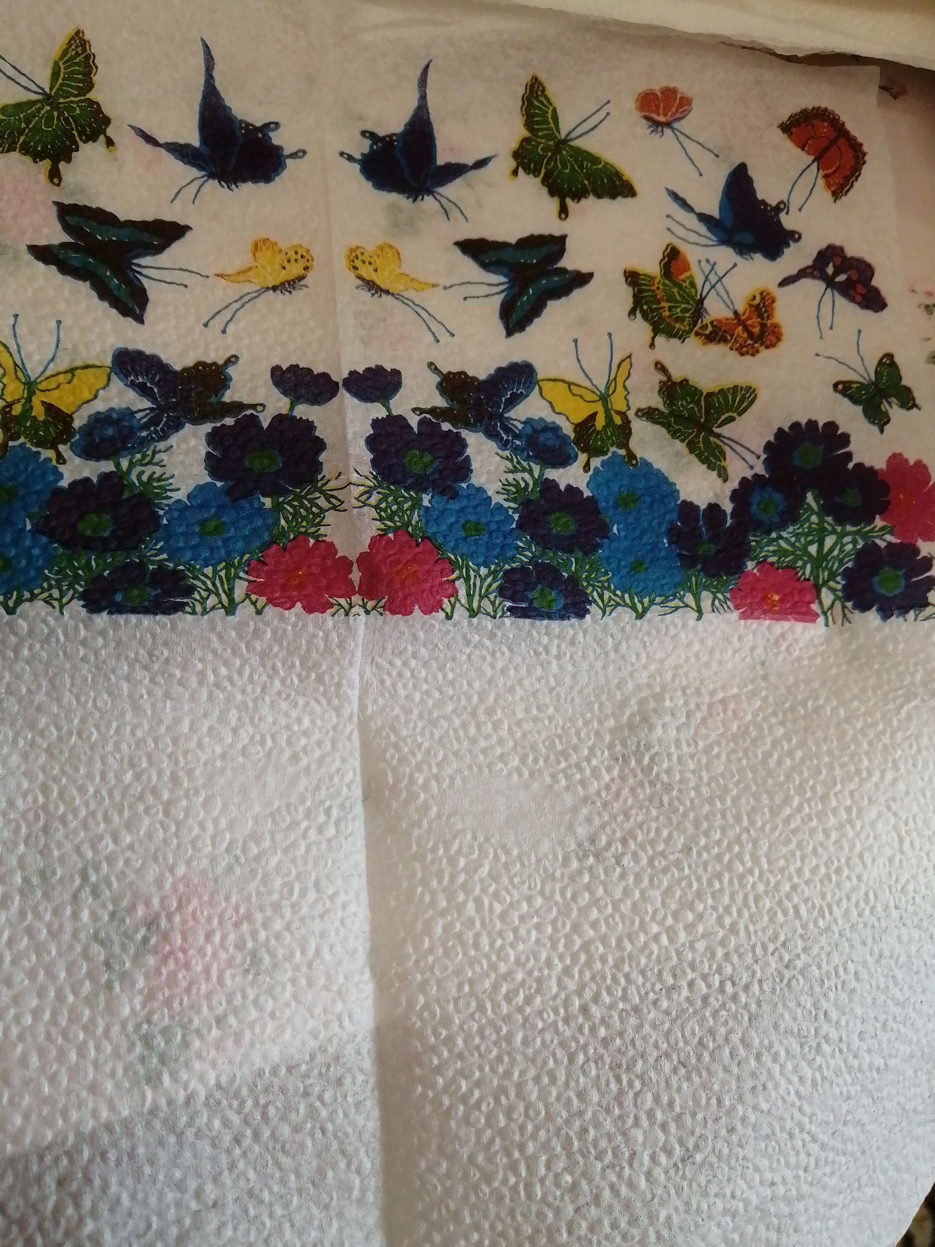Фотография покупателя товара Салфетки бумажные Гармония цвета Бабочка, 100 листов