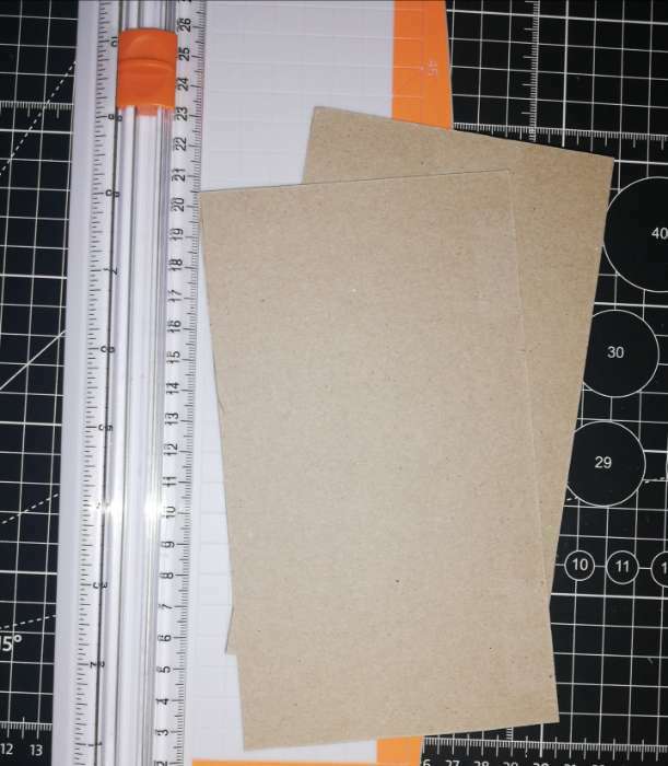 Фотография покупателя товара Резак для бумаги роликовый А4, до 3 листов, безопасное лезвие, длина реза 300мм,на блистере, МИКС - Фото 1