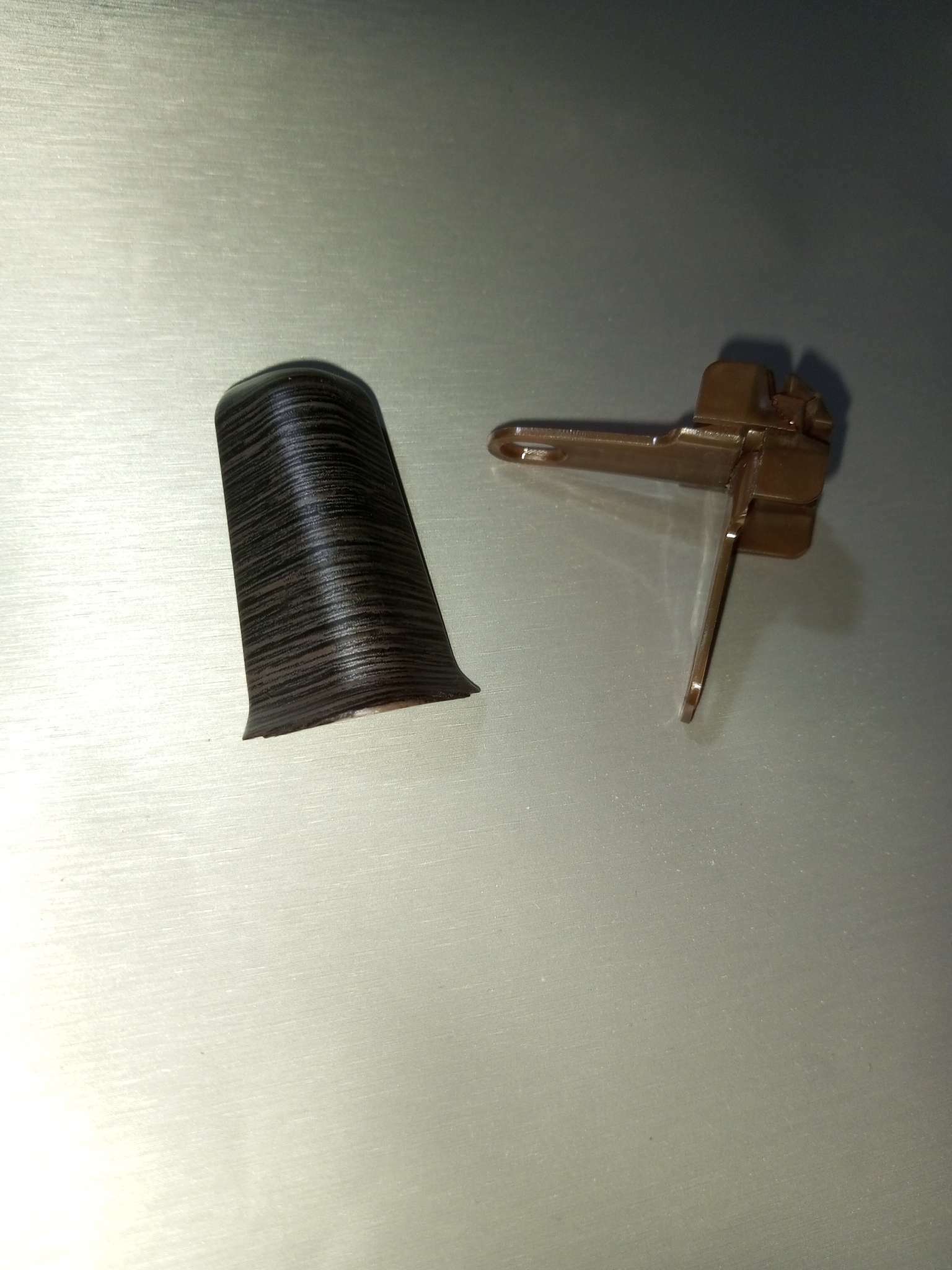 Фотография покупателя товара Угол наружный (внешний) «Деконика», с крепежом для плинтуса, 55 мм, 303 венге темный - Фото 3