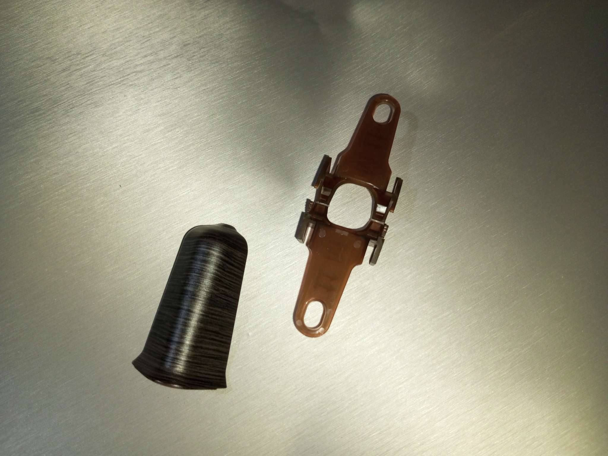 Фотография покупателя товара Угол наружный (внешний) «Деконика», с крепежом для плинтуса, 55 мм, 303 венге темный - Фото 2