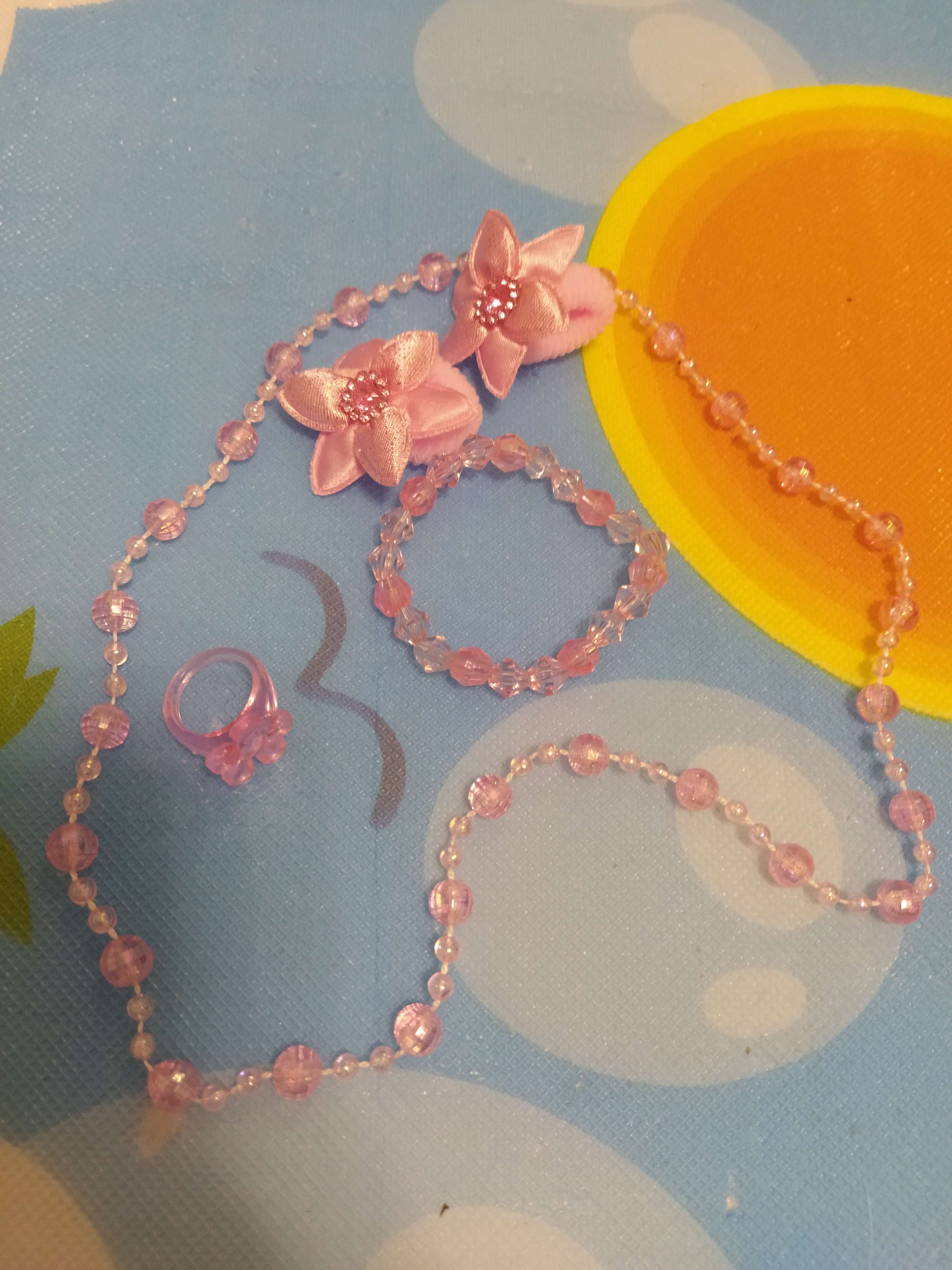 Фотография покупателя товара Комплект детский «Выбражулька» 5 предметов: 2 резинки, бусы, браслет, кольцо, цветочек, цвет розовый