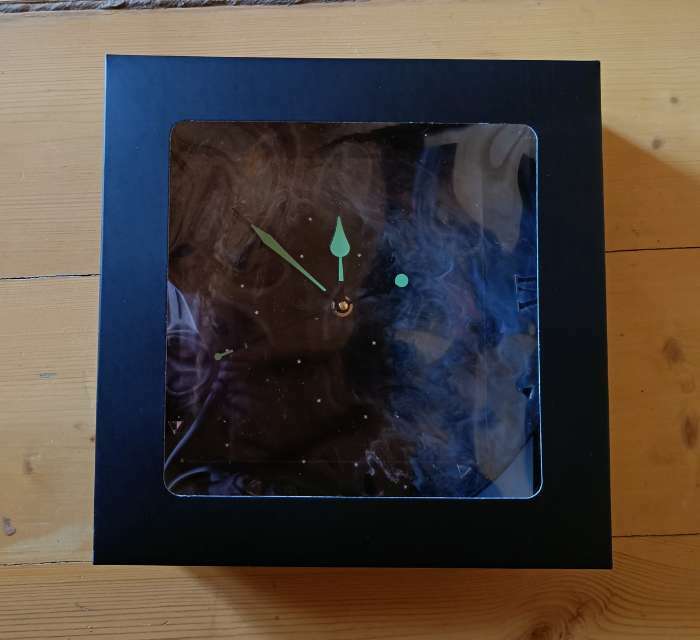 Фотография покупателя товара Коробка складная, крышка-дно, чёрная, с окном 30 х 30 х 8 см - Фото 1