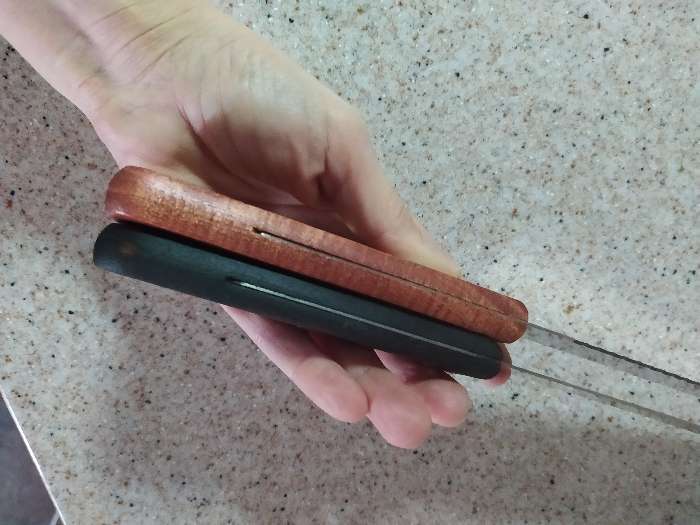 Фотография покупателя товара Нож для бисквита двусторонний KONFINETTA, с крупными зубцами и ровным краем, лезвие 25 см, толщина лезвия 0,9 мм - Фото 4