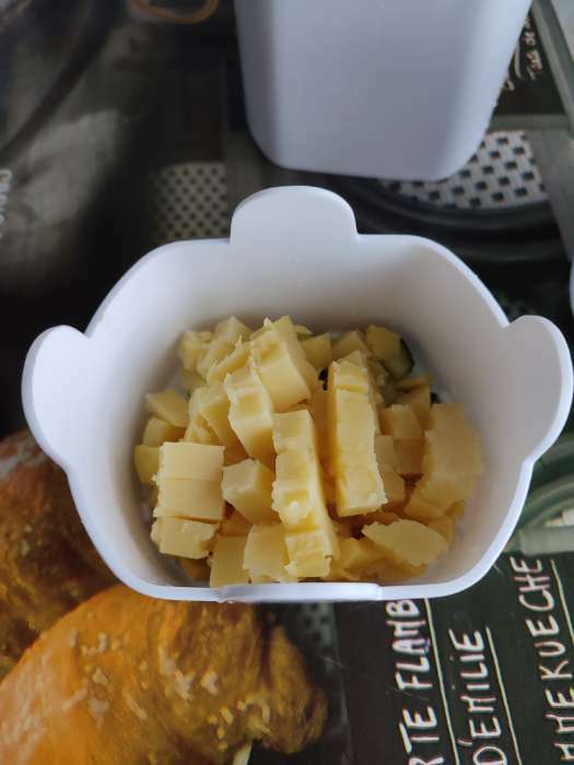 Фотография покупателя товара Слайсер для картофеля Magistro Vegan pro, 2 насадки и пушер, 10×8×14,5 см, цвет чёрно-белый - Фото 6