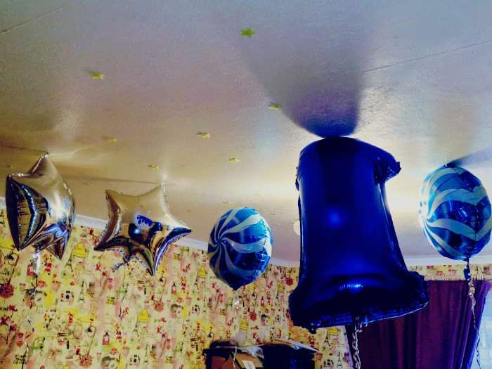 Фотография покупателя товара Фонтан из шаров «1 годик», для мальчика, с конфетти, фольга, латекс, 5 шт. - Фото 3
