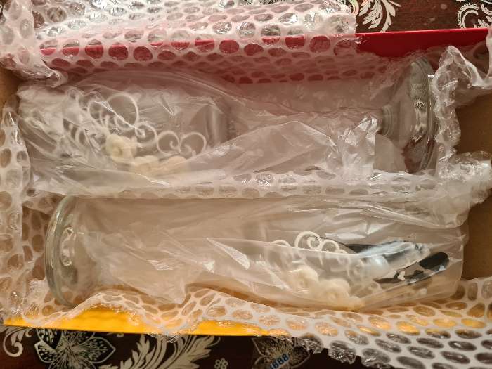 Фотография покупателя товара Набор свадебных бокалов «Жених и невеста» с лепкой, 200 мл, чёрно-белый - Фото 3
