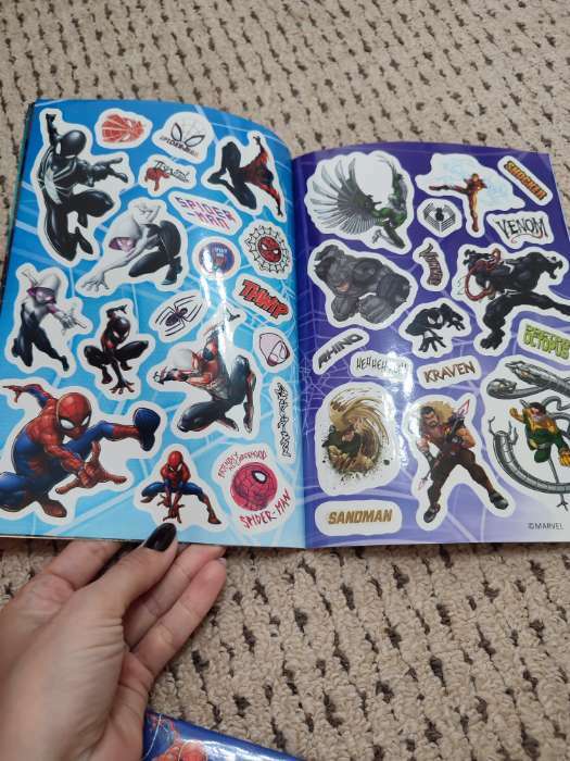 Фотография покупателя товара Альбом 100 наклеек «Человек-паук», 17×24 см, 12 стр., Marvel - Фото 1