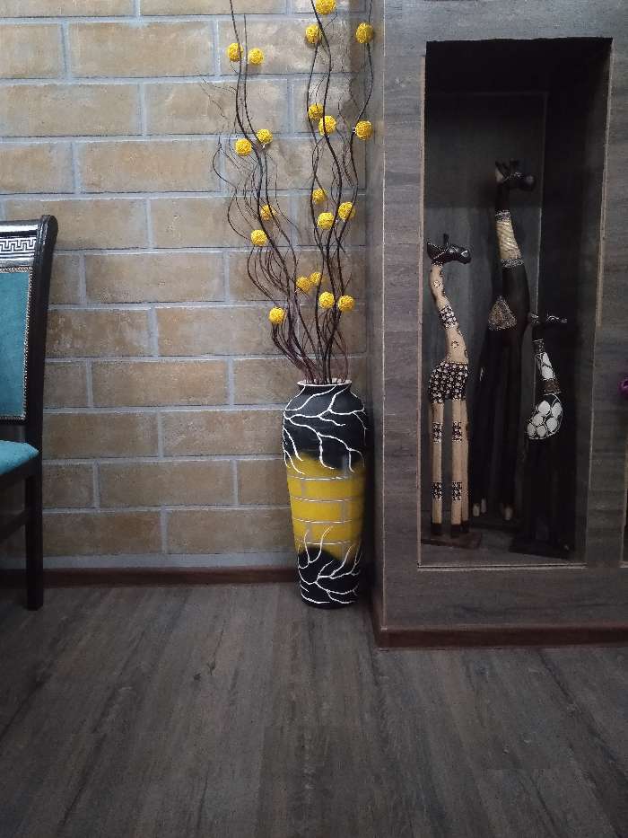 Фотография покупателя товара Ваза керамическая "Арго", напольная, роспись, жёлто-чёрная, 65 см - Фото 3