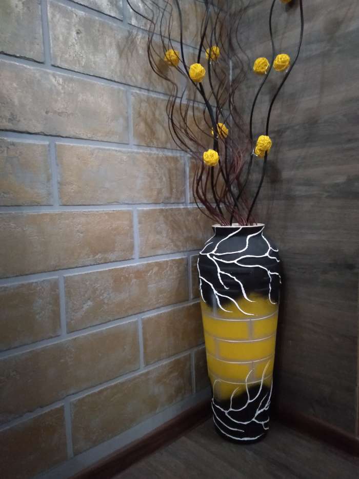 Фотография покупателя товара Ваза керамическая "Арго", напольная, роспись, жёлто-чёрная, 65 см - Фото 1