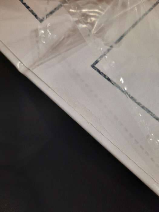 Фотография покупателя товара Свидетельство о заключении брака "Белое с кристаллами" тиснение, 23,5 х 31,3 см.