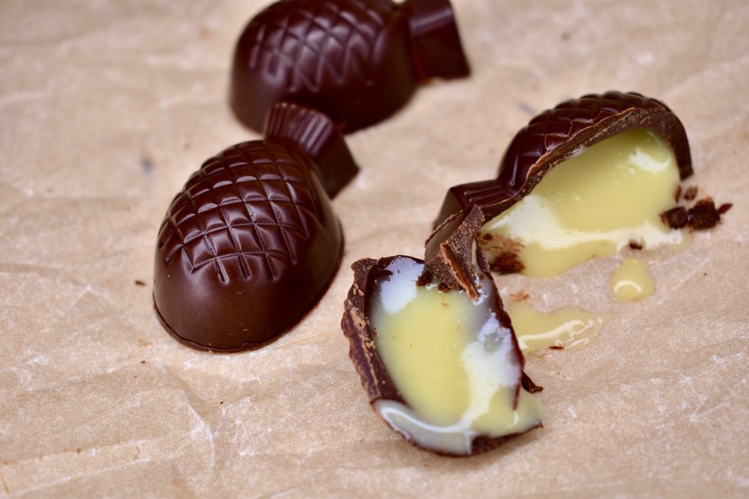 Фотография покупателя товара Форма для конфет и шоколада «Ананас», 28×14 см, 21 ячейка, цвет прозрачный - Фото 2