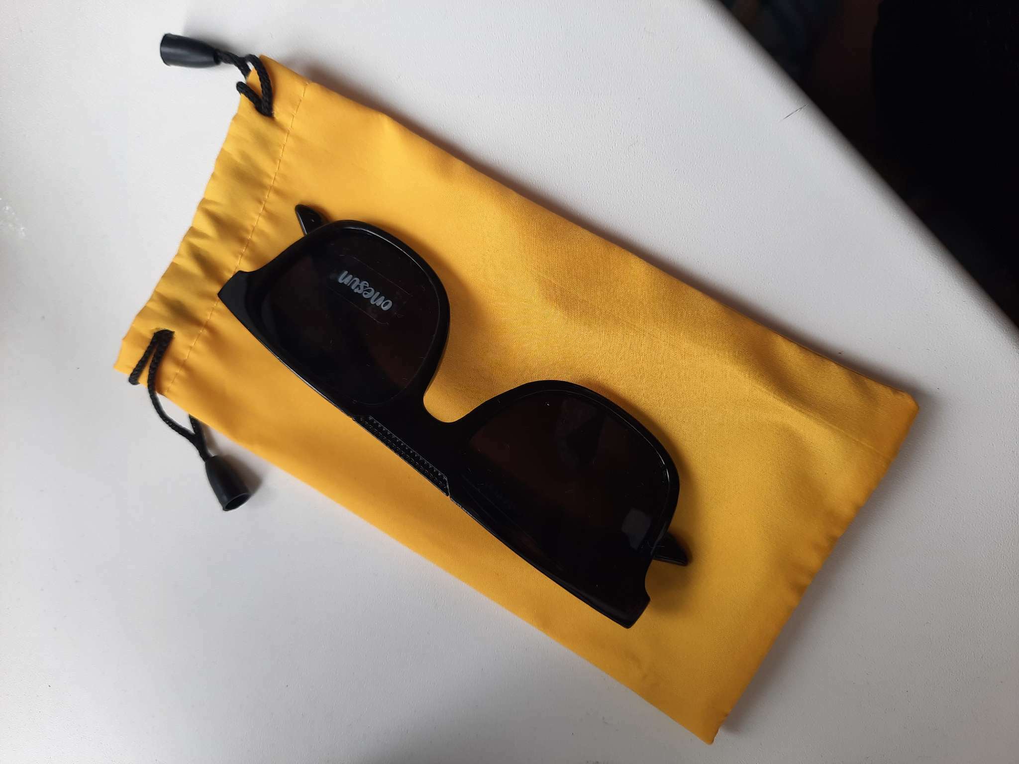 Фотография покупателя товара Футляр для очков на затяжке, длина 17.5 см, цвет чёрный - Фото 2