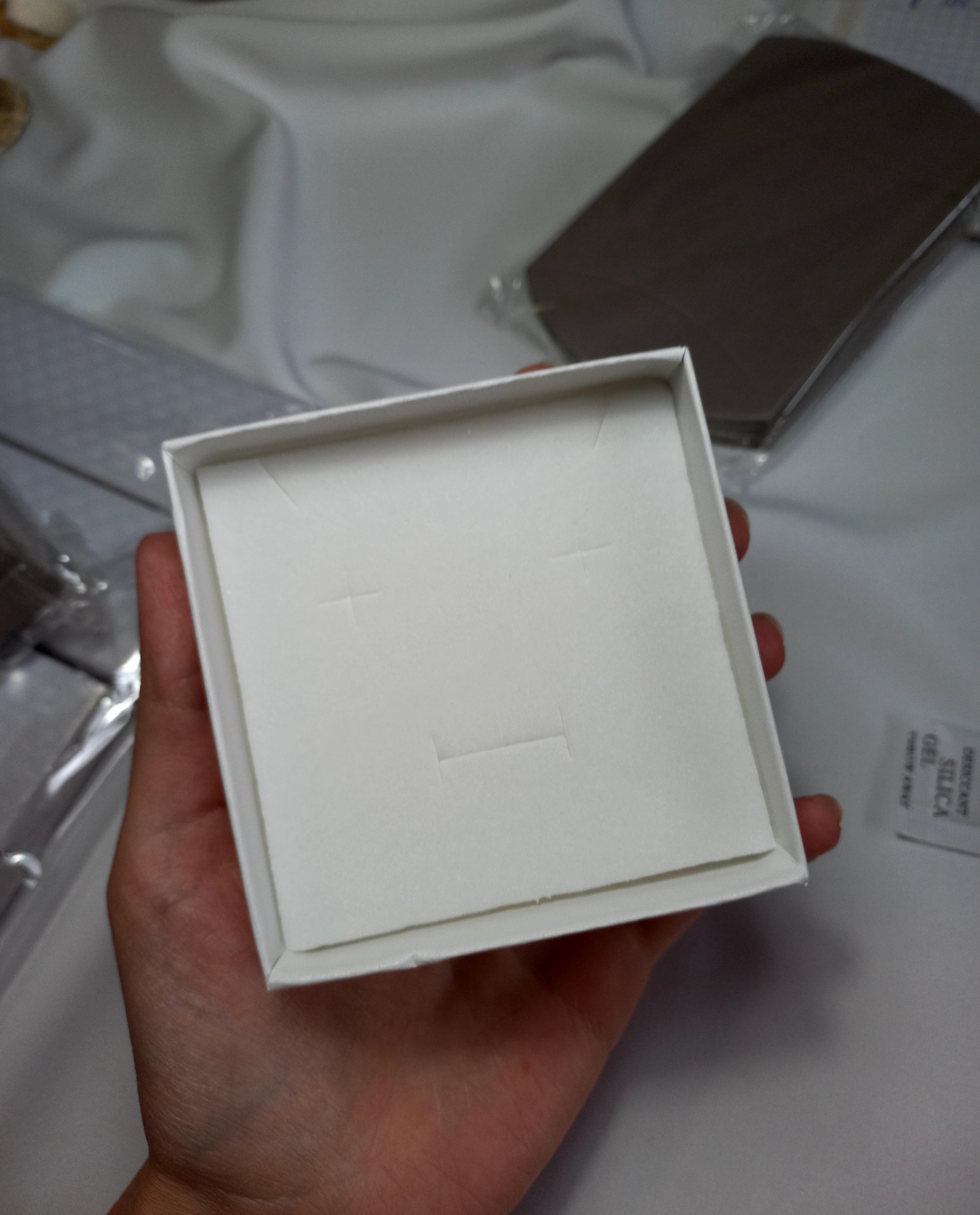 Фотография покупателя товара Коробочка подарочная под набор «Минимал, 9×9 см, цвет белый (размер полезной части 8,5×8,5 см) - Фото 3