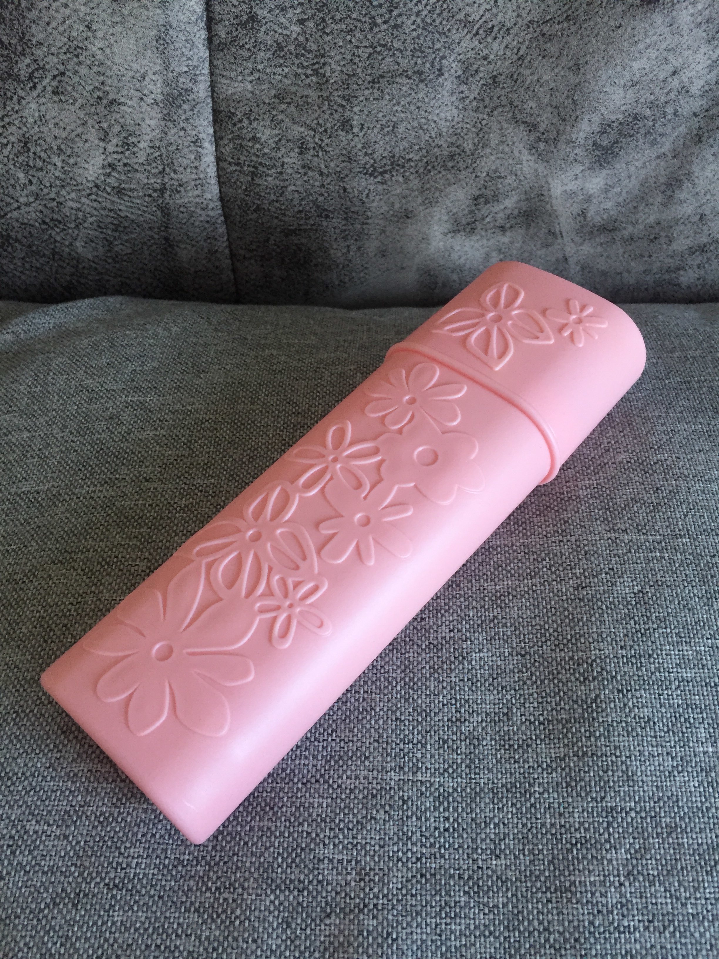 Фотография покупателя товара Футляр для зубной пасты и щётки, 20 см, цвет МИКС - Фото 3