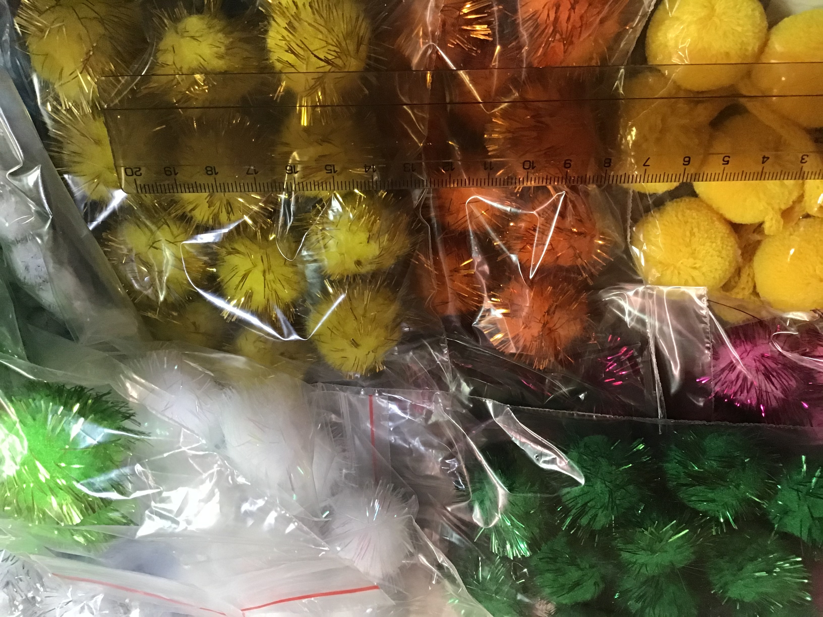 Фотография покупателя товара Набор деталей для декора "Бомбошки с блеском" набор 100 шт., размер 1 шт: 1 см, цвет бело-серебристый