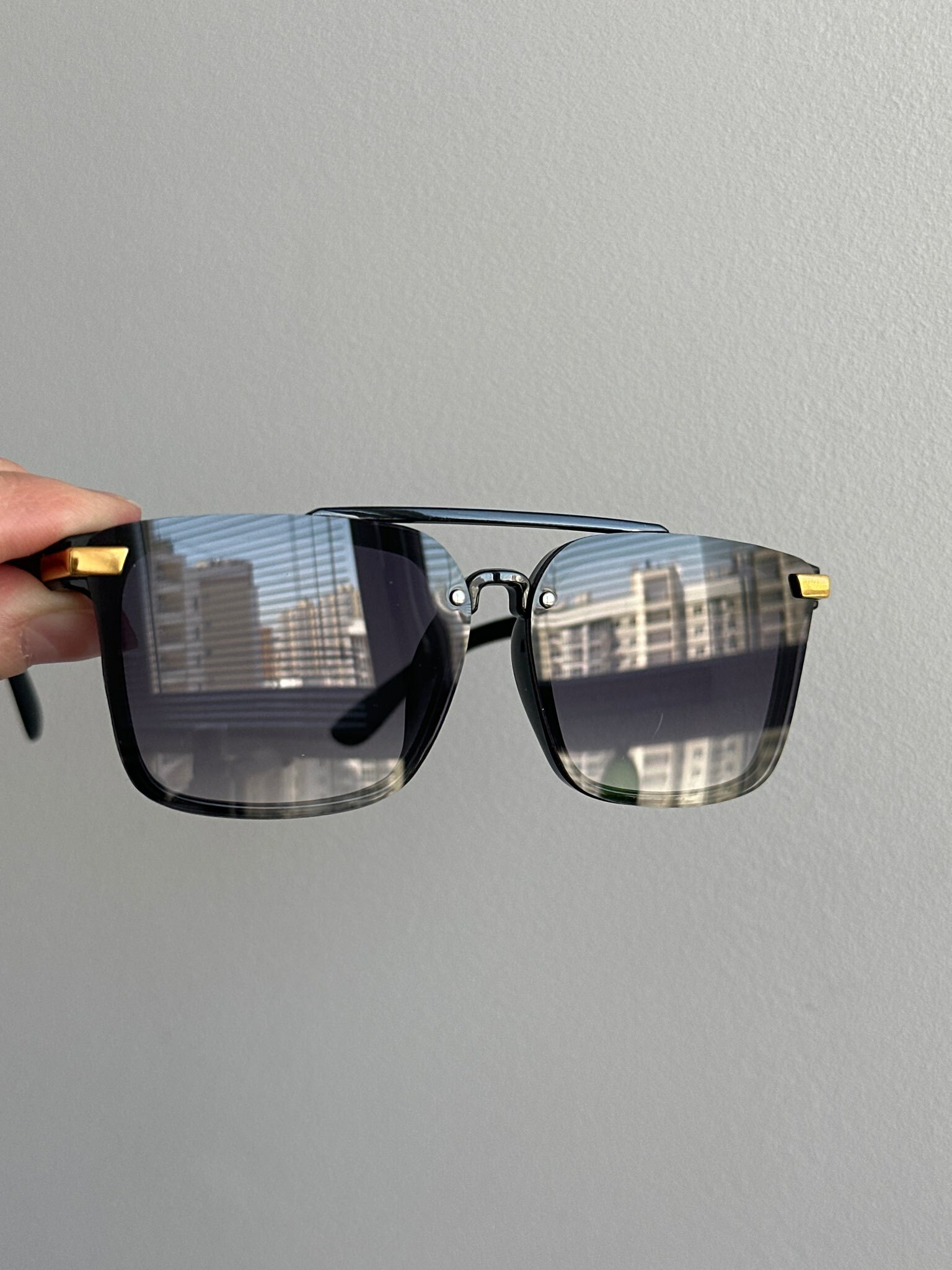 Фотография покупателя товара Очки солнцезащитные детские OneSun, uv 400, линза 4.2×5 см, ширина 13 см, дужка 13 см - Фото 2