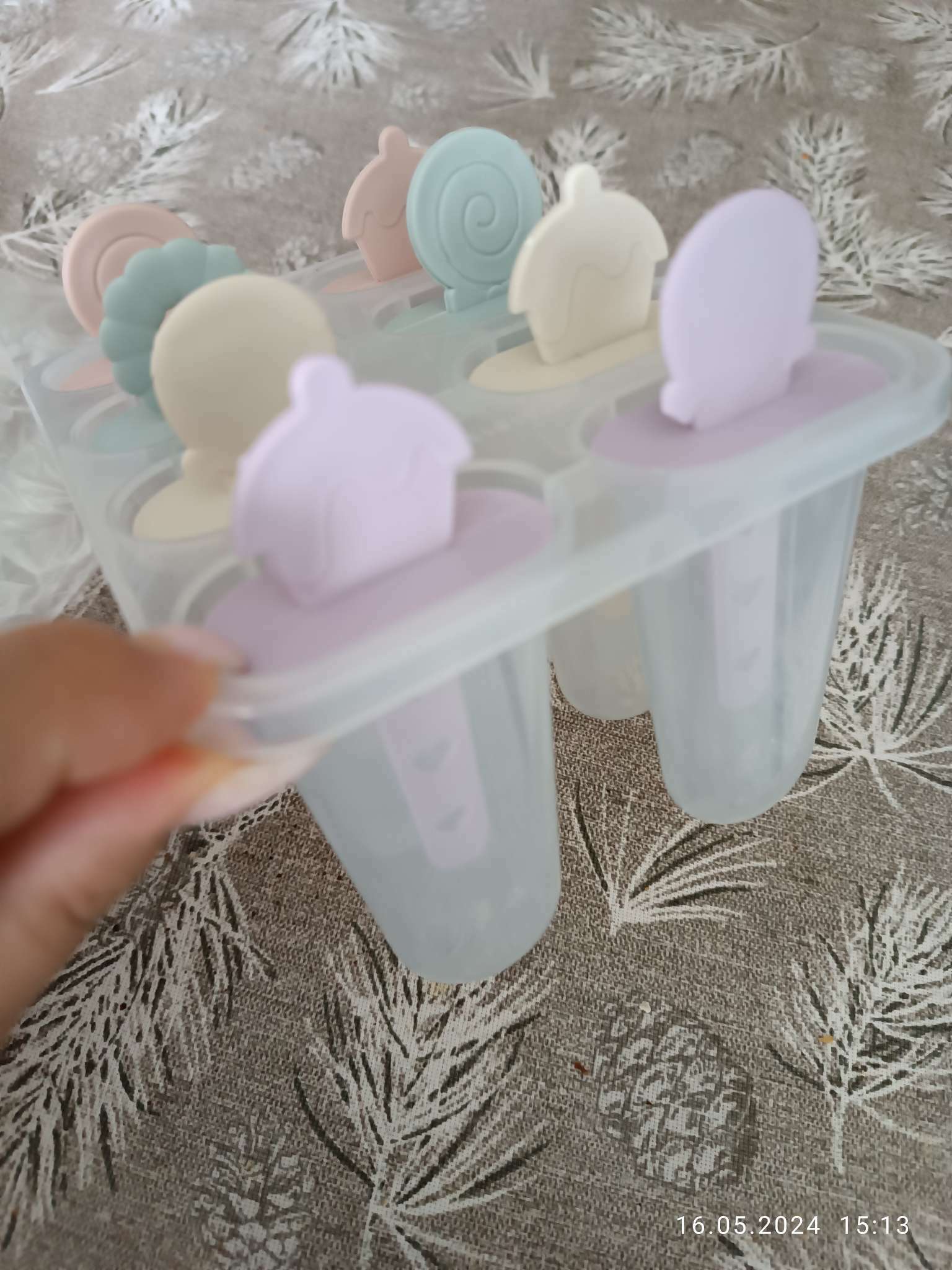 Фотография покупателя товара Форма для мороженого Доляна «Леденец», 15×12×12 см, 8 ячеек, цвет МИКС