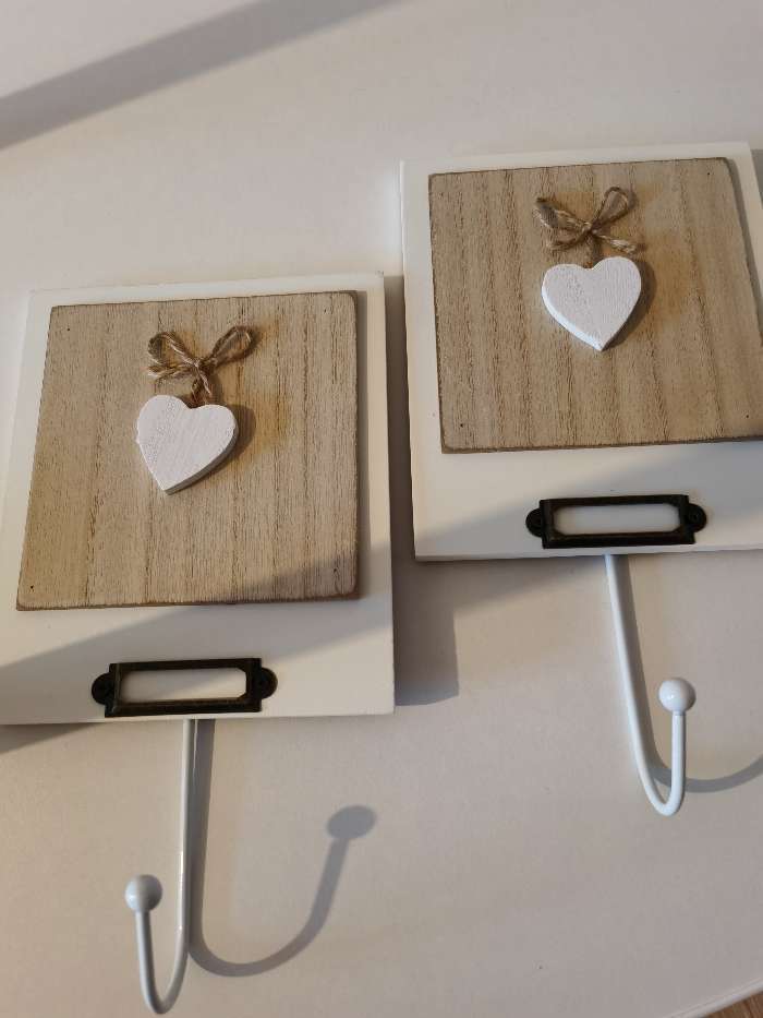 Фотография покупателя товара Настенный крючок декоративный дерево «Сердце на веревочке», панно, 23.5×13.2×4.5 см - Фото 2