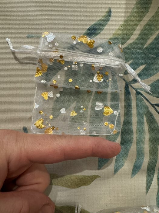 Фотография покупателя товара Мешочек подарочный «Сердечки» маленькие, 7×9, цвет белый с золотом - Фото 3