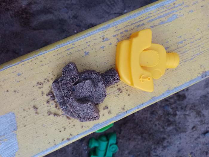 Фотография покупателя товара Набор для игры в песке №68, 4 формочки для песка, цвета МИКС - Фото 11