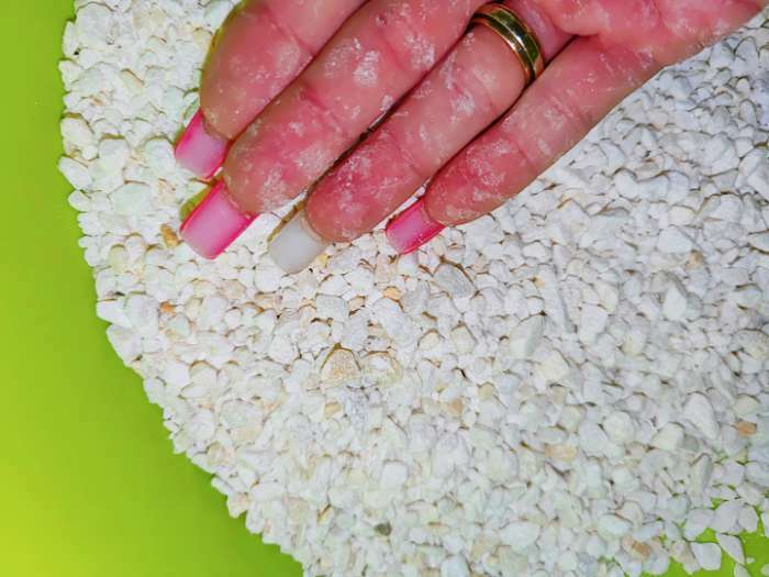 Фотография покупателя товара Мраморный песок "Рецепты Дедушки Никиты", отборная, белая, фр 2,5-5 мм , 2 кг - Фото 2