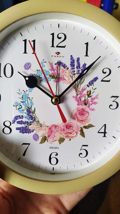 Фотография покупателя товара Часы - будильник настольные "Цветочный узор", дискретный ход, d-15 см, 15.7 х 15.7 см, АА