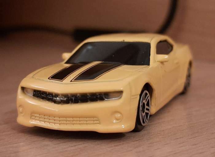 Фотография покупателя товара Машина металлическая CHEVROLET CAMARO, 1:64, цвет красный - Фото 2