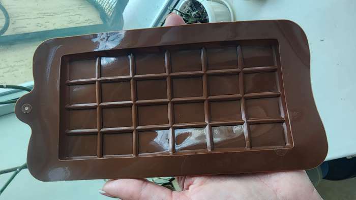 Фотография покупателя товара Форма для шоколада Доляна «Плитка», силикон, 22.5×10.5×0.2 см, 24 ячейки (2×2.5 см), коричневая