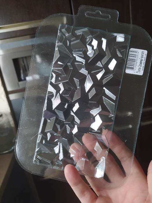 Фотография покупателя товара Форма для шоколада и конфет пластиковая «Плитка Сломанный кристалл», цвет прозрачный