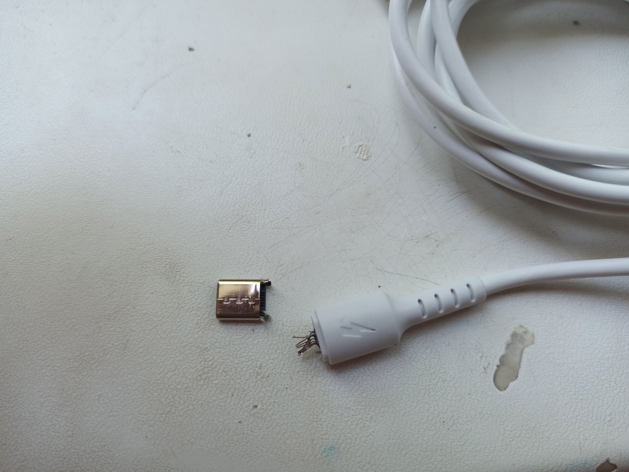 Фотография покупателя товара Кабель Exployd EX-K-1394, Type-C - USB, 3 А, 2 м, силиконовая оплетка, белый