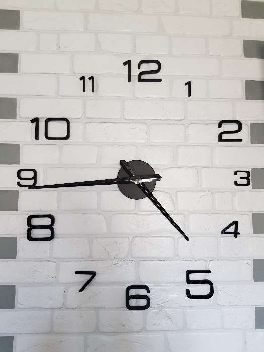Фотография покупателя товара Часы-наклейка, серия: DIY, "Мита", плавный ход, d-120 см, 1 АА, черные - Фото 3