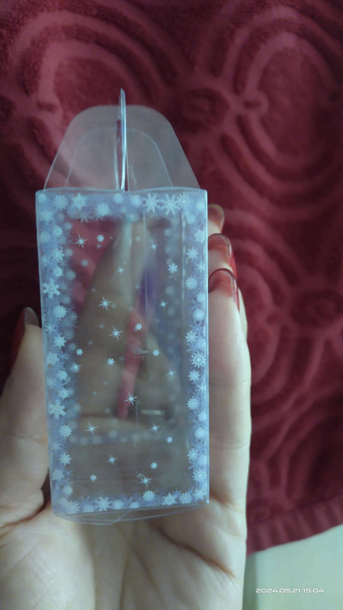 Фотография покупателя товара Коробка подарочная новогодняя складная ПВХ «Зимушка» 12×12×15 см - Фото 4