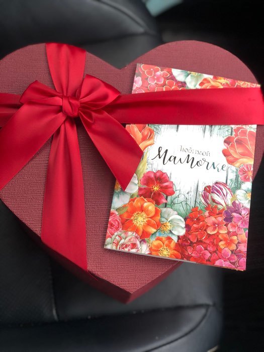 Фотография покупателя товара Открытка «Любимой мамочке», цветы на досках, тиснение, 12 × 18 см - Фото 1
