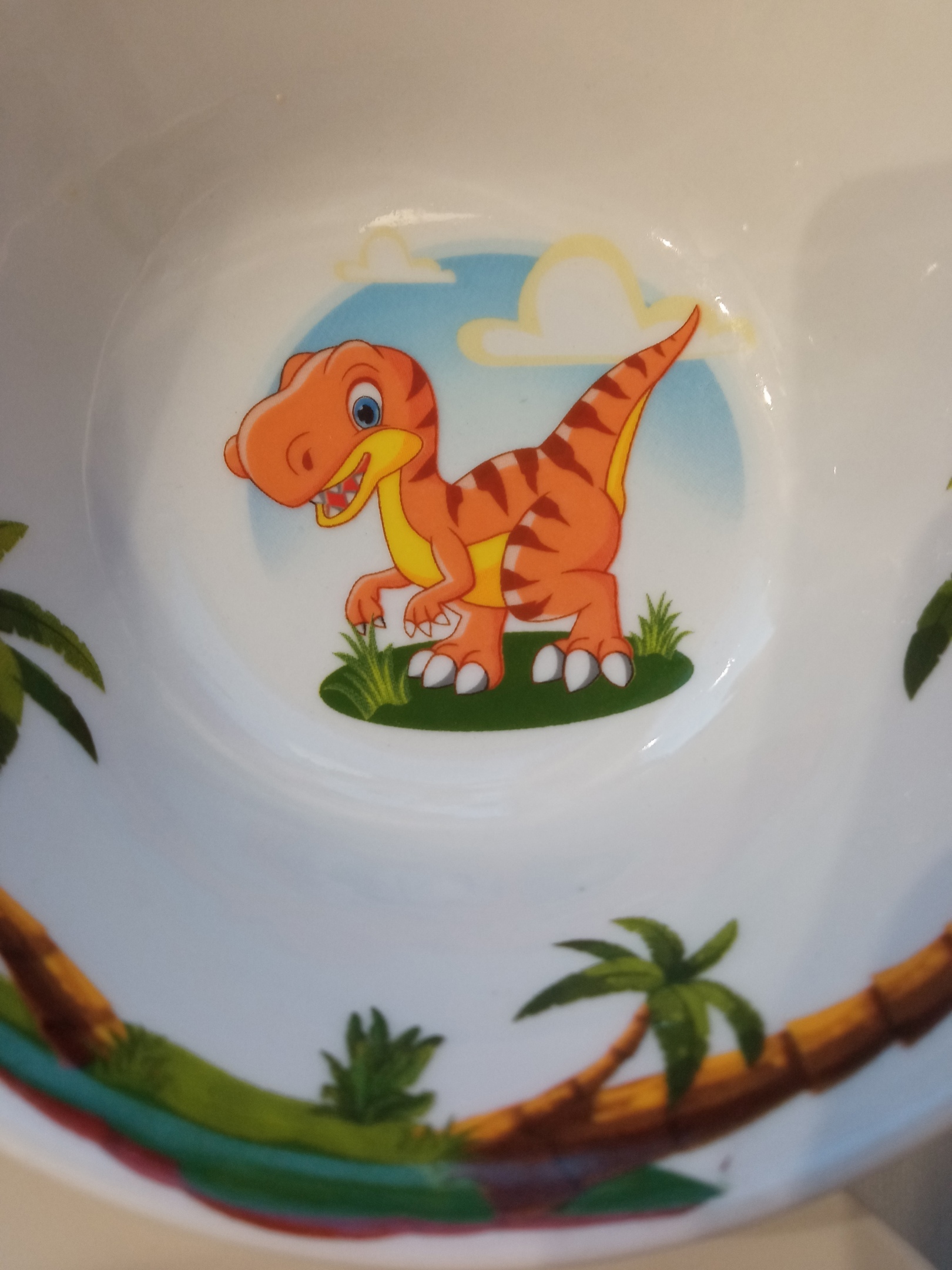 Фотография покупателя товара Набор посуды «Динозаврики», 3 предмета: кружка 200 мл, салатник 360 мл, тарелка мелкая d=17 см - Фото 1