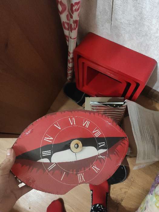 Фотография покупателя товара Часы настенные "Губы", дискретный ход, 29 х 18 см - Фото 1