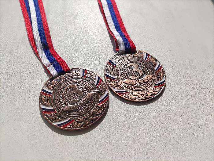 Фотография покупателя товара Медаль призовая 057, d= 5 см. 3 место. Цвет бронза. С лентой - Фото 2