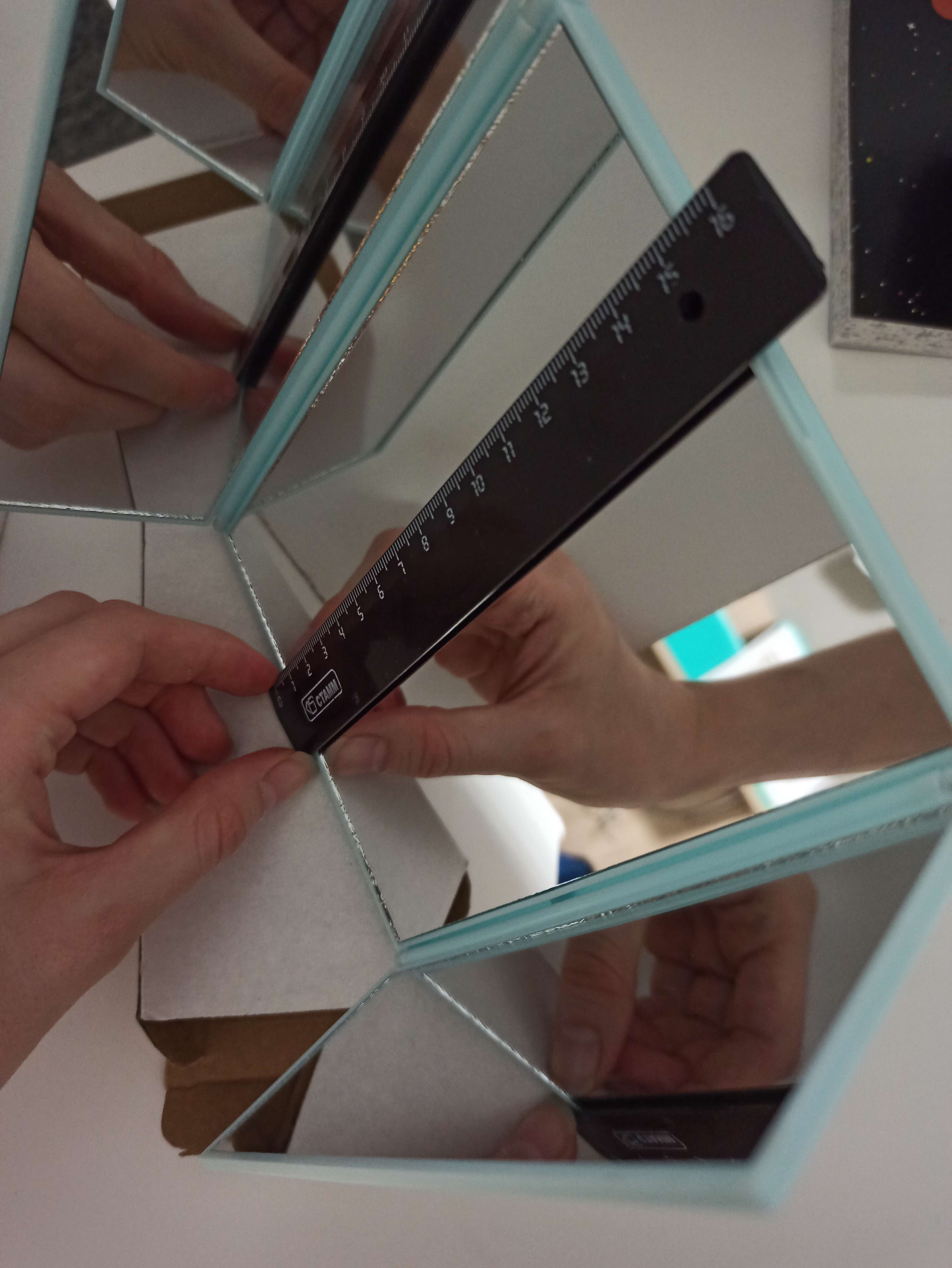 Фотография покупателя товара Зеркало настольное, зеркальная поверхность 5 × 15/11 × 15 см, цвет МИКС - Фото 2