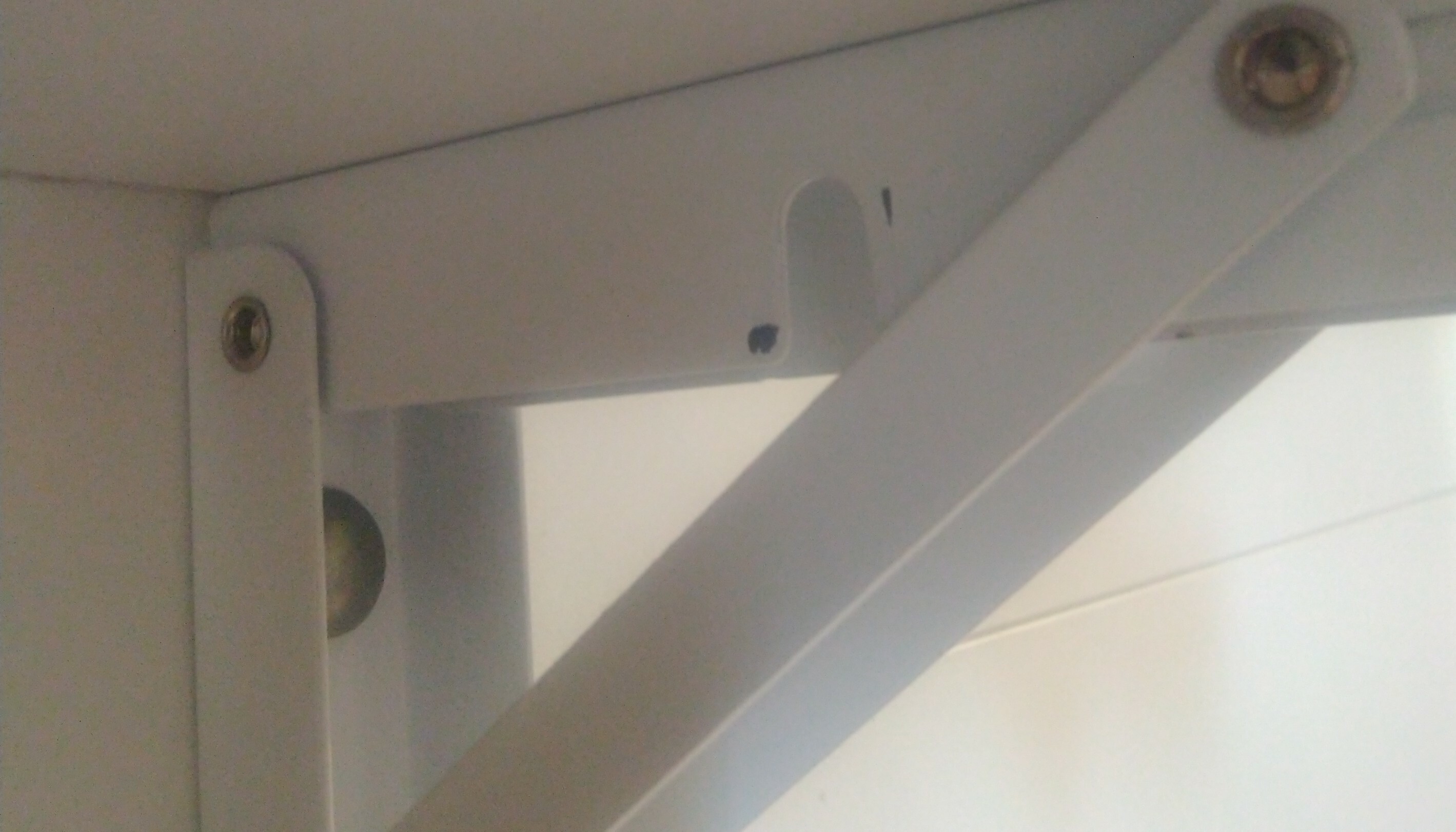 Фотография покупателя товара Кронштейн складной для столов и полок ТУНДРА, 2 шт., длина 200 мм, сталь, белый - Фото 7