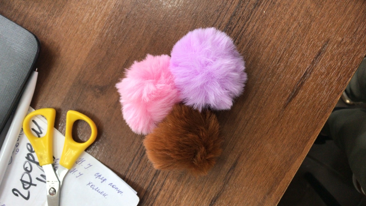 Фотография покупателя товара Игрушка для кошек "Меховой шарик", 5 см, искусственный мех, микс цветов - Фото 1