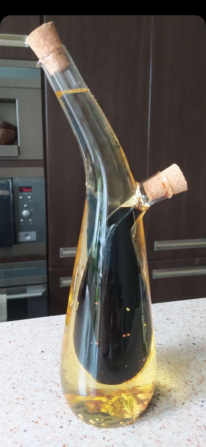 Фотография покупателя товара Бутыль стеклянная для соусов и масла 2 в 1 «Фьюжн. Эстет», 280/75 мл, 8×6,5×24 см - Фото 3