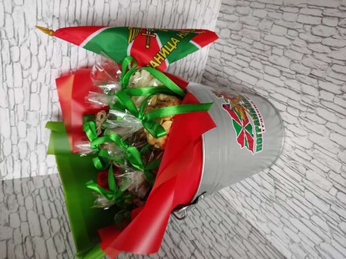 Фотография покупателя товара Ведро хозяйственное оцинкованное с ручкой, 12 л, d=30 см, h=26 см, ГОСТ - Фото 4