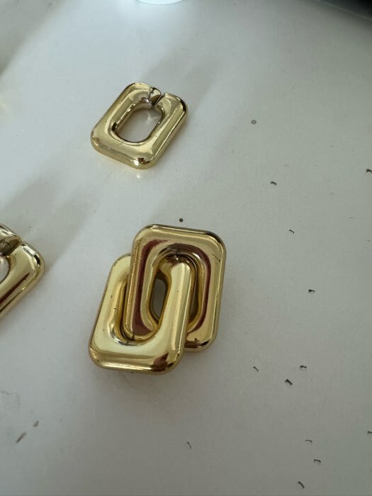 Фотография покупателя товара Серьги металл «Цепь» прямые углы, 3 звена, цвет золото