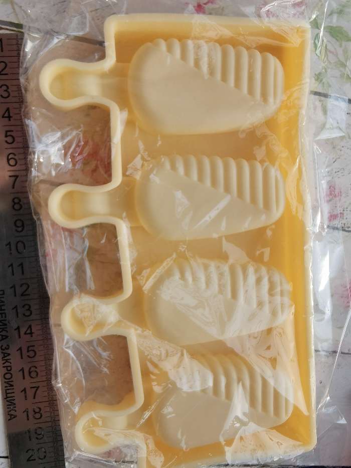 Фотография покупателя товара Форма для мороженого Доляна «Эскимо в глазури», силикон, 18,5×12,3×2,5 см, 4 ячейки, цвет МИКС - Фото 7