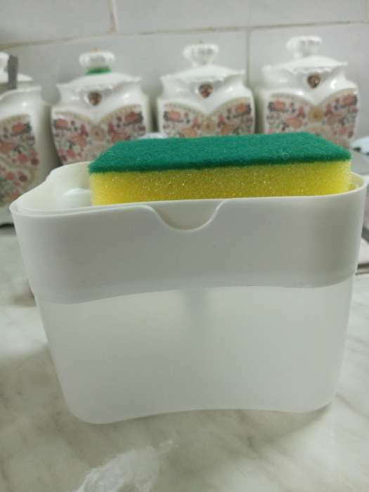 Фотография покупателя товара Дозатор для моющего средства с подставкой для губки Доляна, губка в комплекте, 385 мл, цвет белый - Фото 3