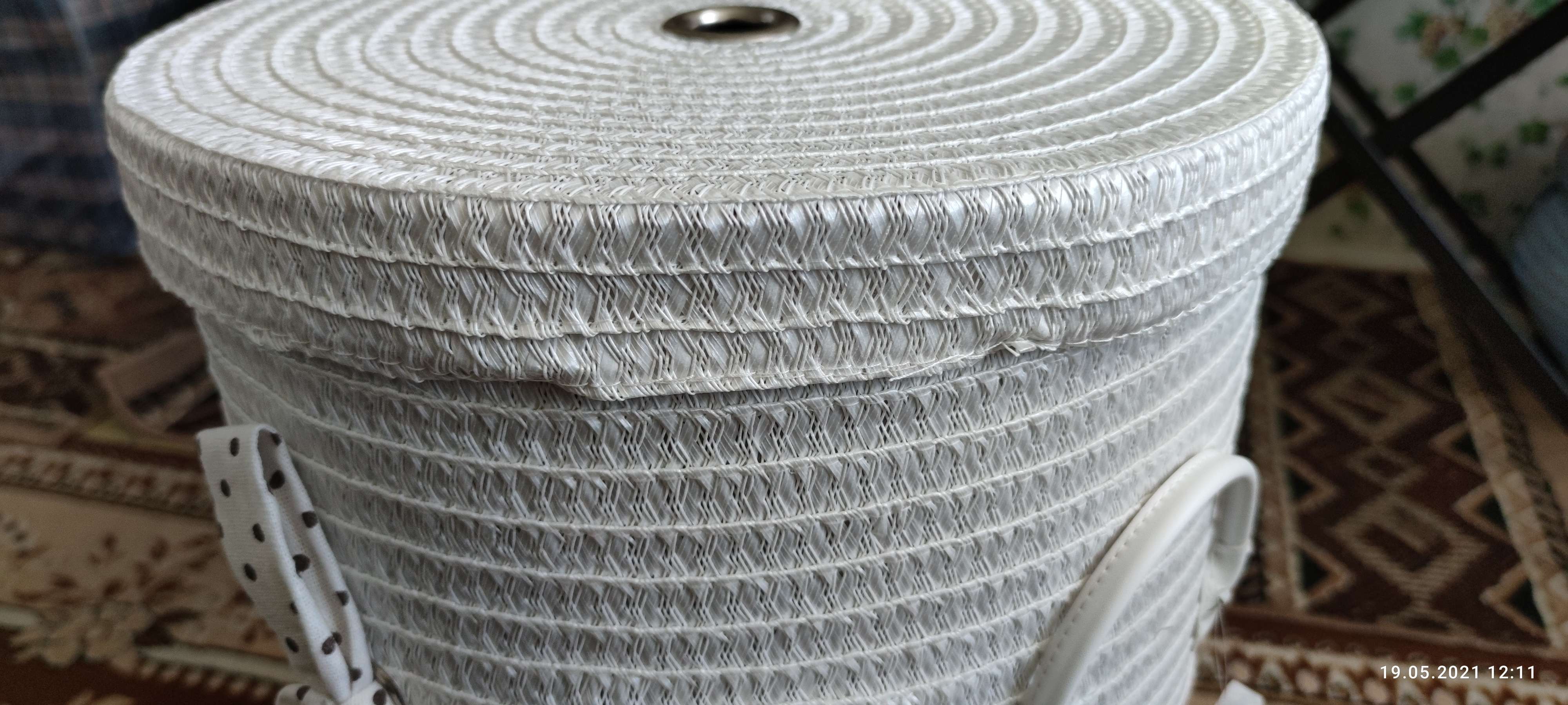 Фотография покупателя товара Корзина для белья универсальная плетёная Доляна «Грей», 41×41×55,5 см, цвет белый - Фото 2