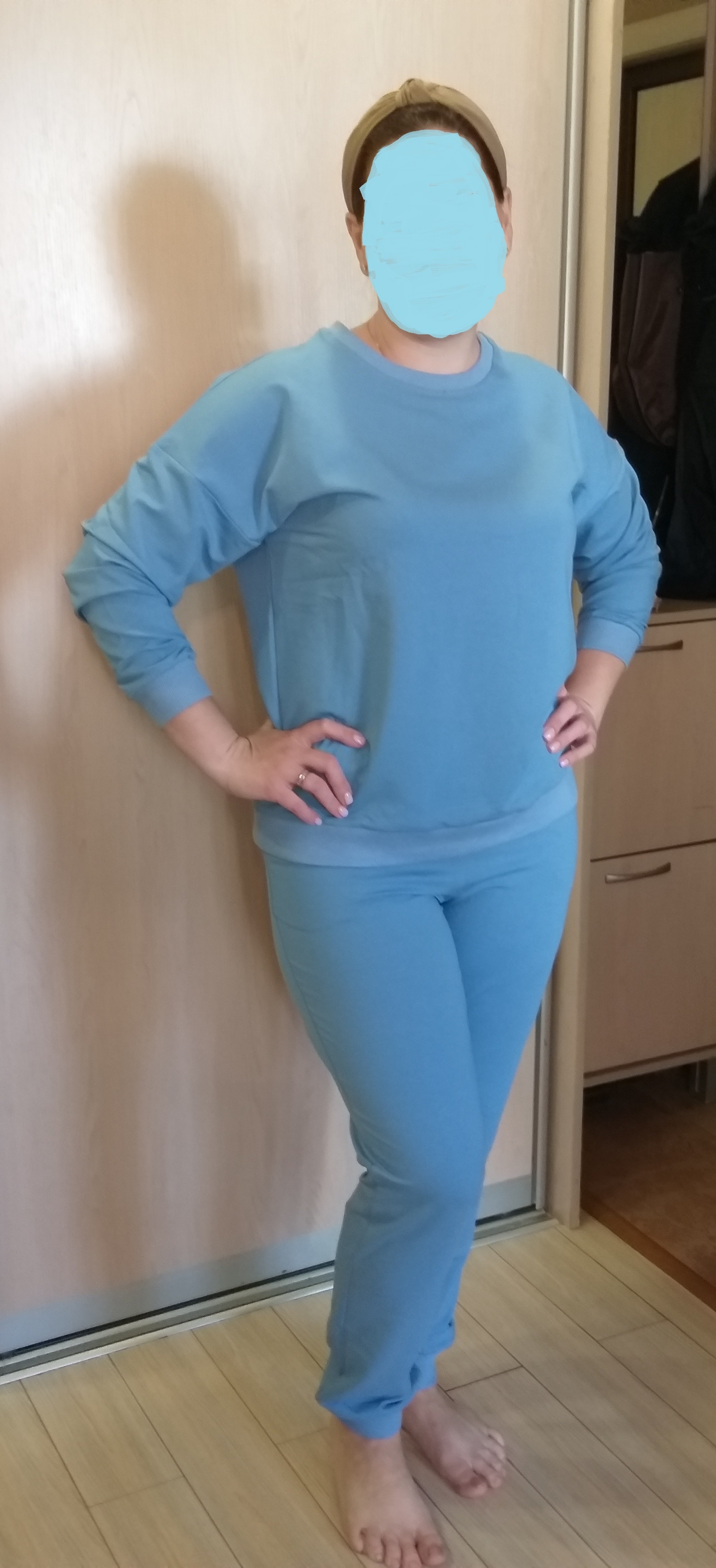 Фотография покупателя товара Костюм женский (свитшот, брюки) MINAKU: Casual Collection цвет голубой, размер 44 - Фото 2